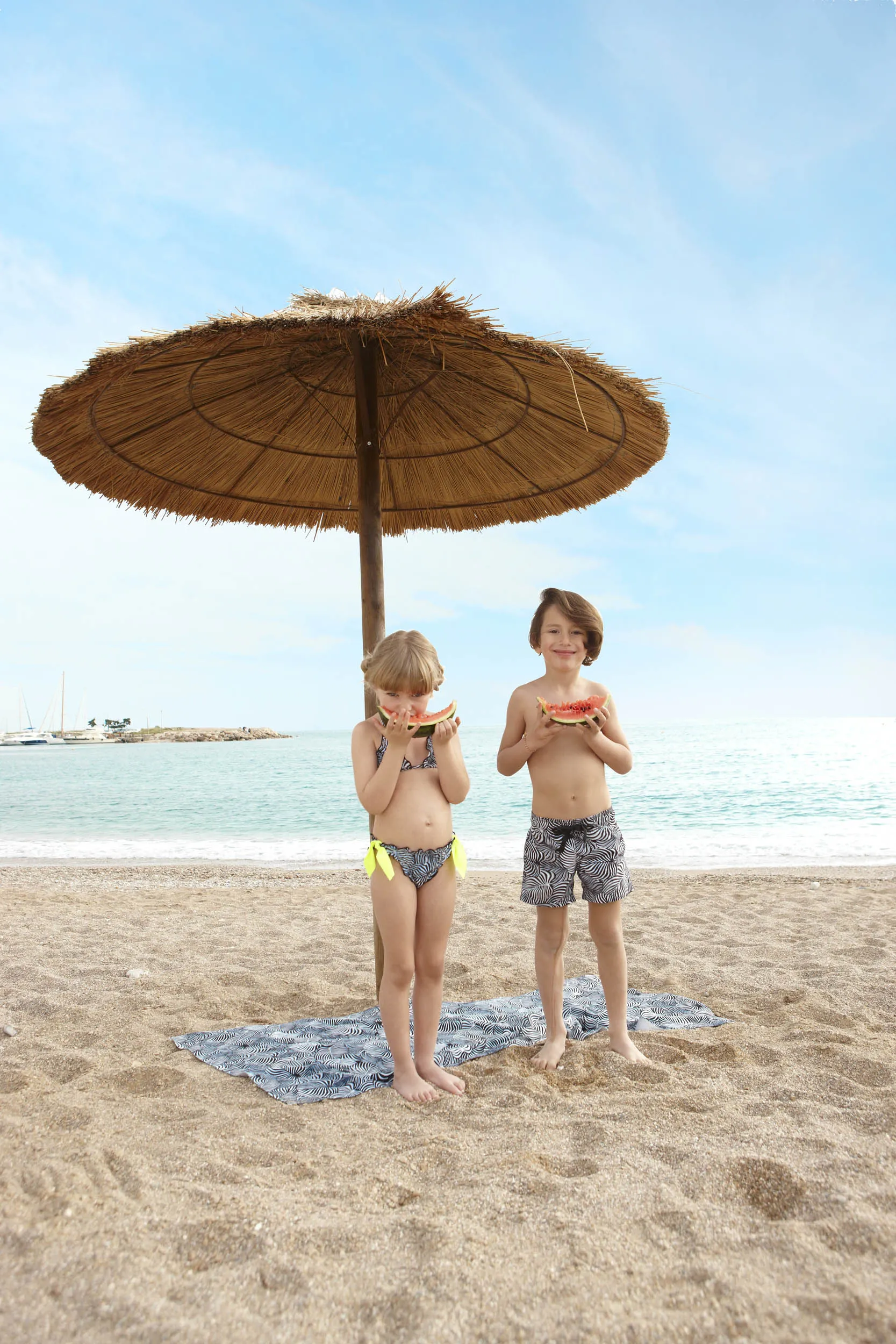 BOY'S SWIM SHORTS BLACK AND WHITE