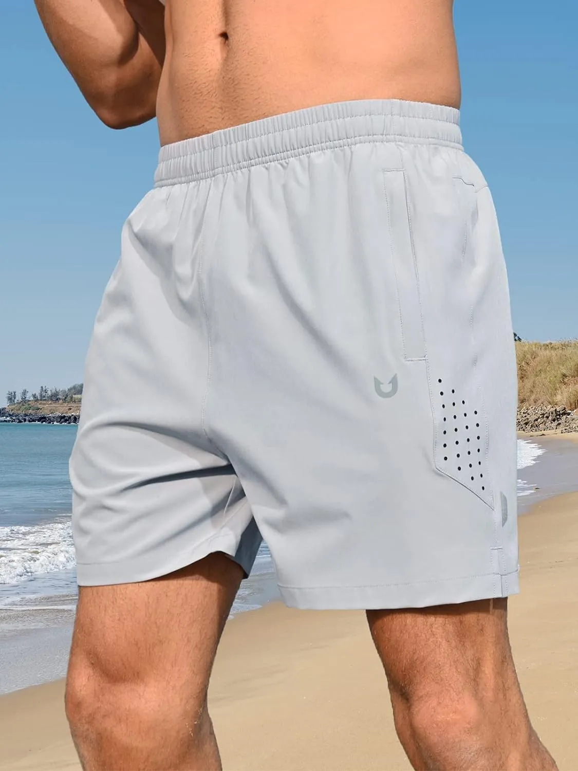 Men's 5-Inch Workout Shorts with Zipper Pockets Reflective Strips